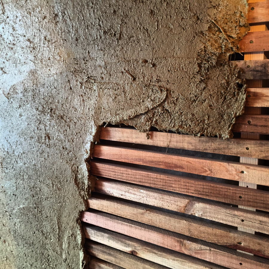 ペレット　ストーブ　湘南　ワイズ　土壁　木摺　土壁　漆喰　自然素材　無垢